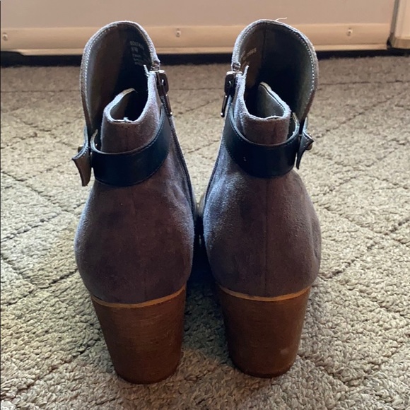*SOLD* Abound Bootie, Gray size 8W - Picture 3 of 8